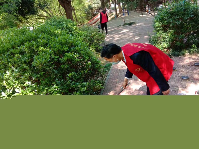參加社區(qū)活動.jpg
